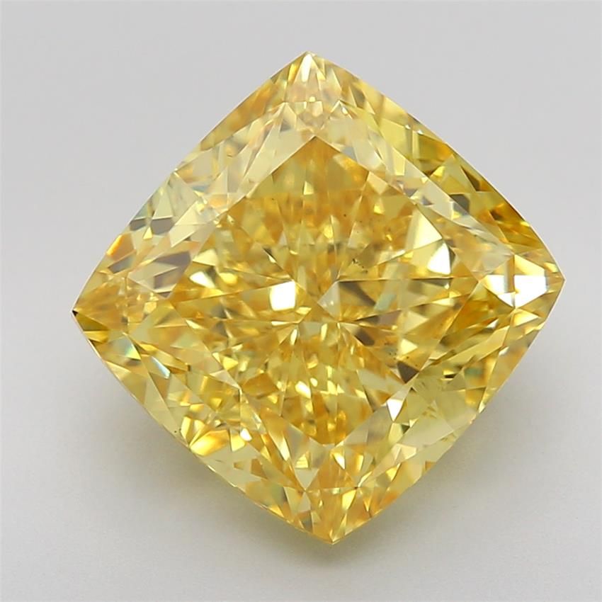 Close-up of a brilliant cut diamond - hand-selected certified diamonds from Diagem